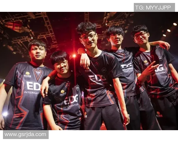 从选手到教练的华丽转身在无畏契约中续写电竞传奇人生